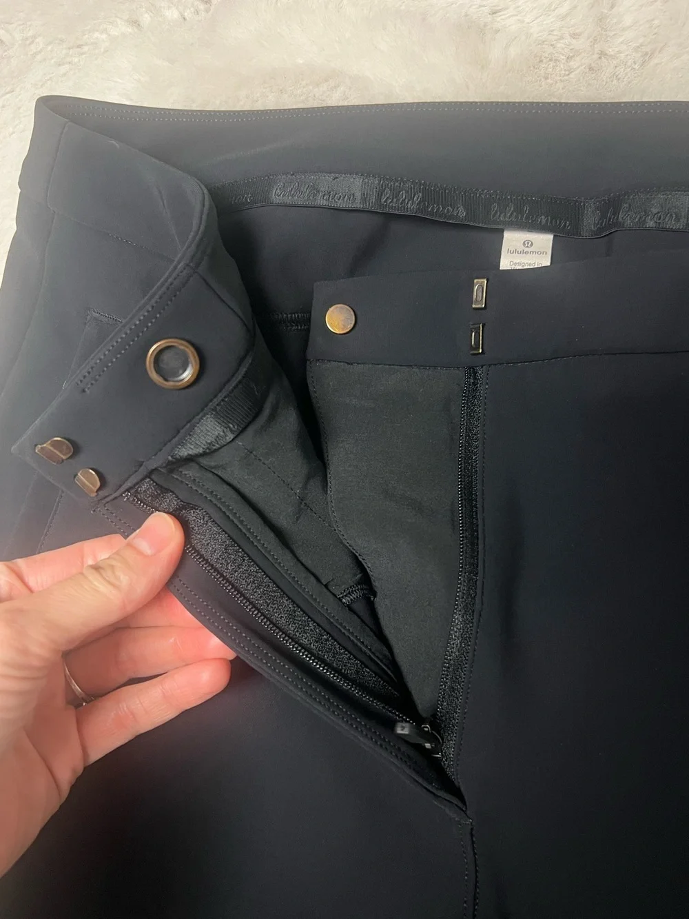 Lululemon On The Move Pant Black Size 8 Travel Friendly Zip Pockets Stretch EUC - Picture 8 of 15
